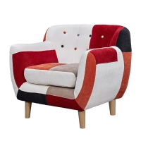 Scandinavische bank met patchwork bekleding