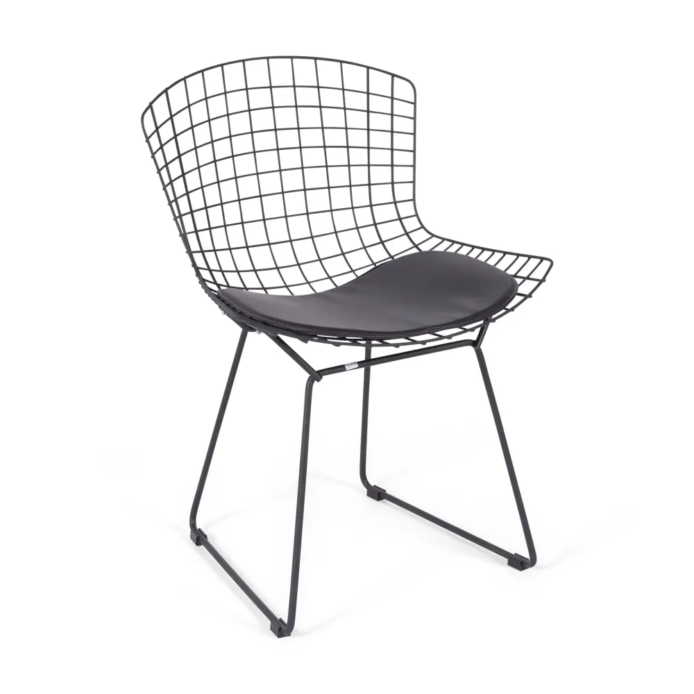 Réplique de la chaise en métal Bertoia en acier noir de style industriel du célèbre designer Hans J. Wegner