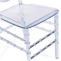 Cadeiras transparentes Isabelle Ghost - Cadeiras de plástico - Mueble Design