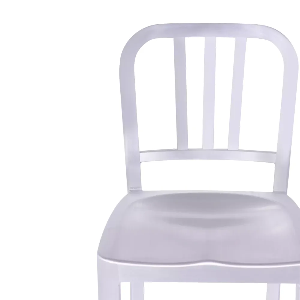 Réplique du tabouret de l'armée de terre en aluminium - design industriel iconique