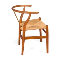 Inspiration Wishbone CH24 en noyer - Chaises nordiques - Meublesconcept