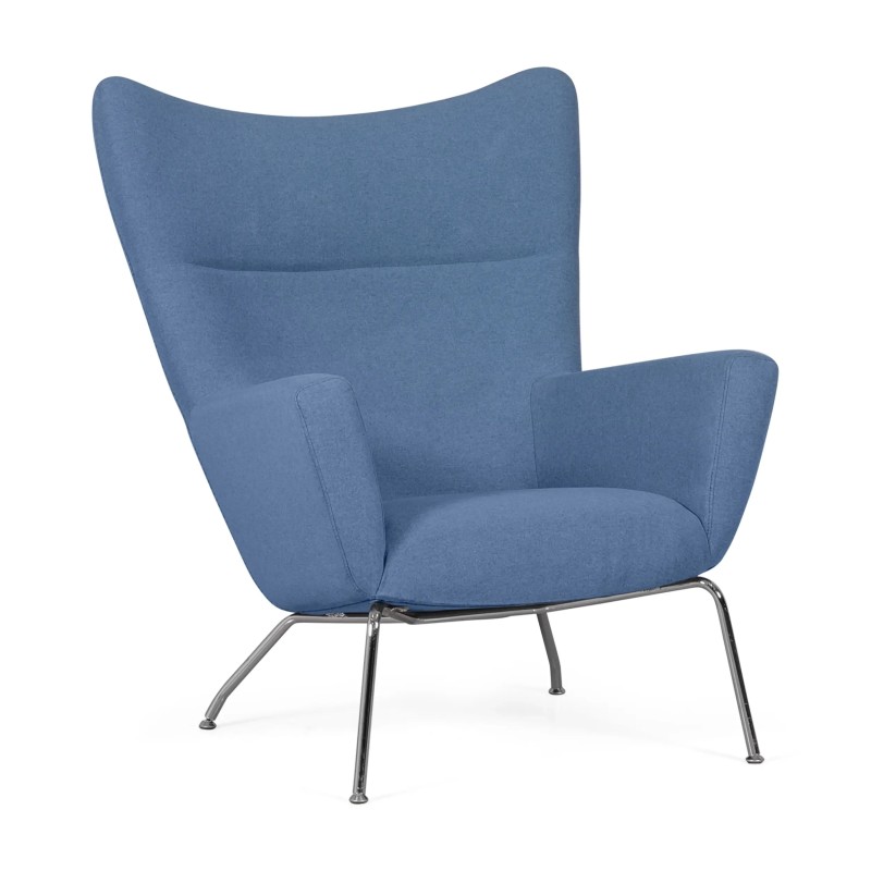 Suunnittelija Hans J. Wegnerin nojatuolin Wing CH445 jäljennös