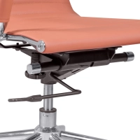 Silla de oficina Task respaldo bajo | Diseño moderno en polipiel y acero cromado