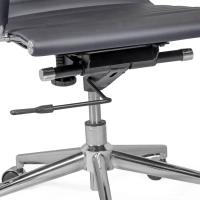 Toimistotuoli korkealla selkänojalla | Ergonomia ja moderni muotoilu keinonahkaa