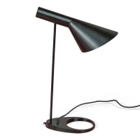 Lampe de table Jhon | Design inspiré d'Arne Jacobsen en acier