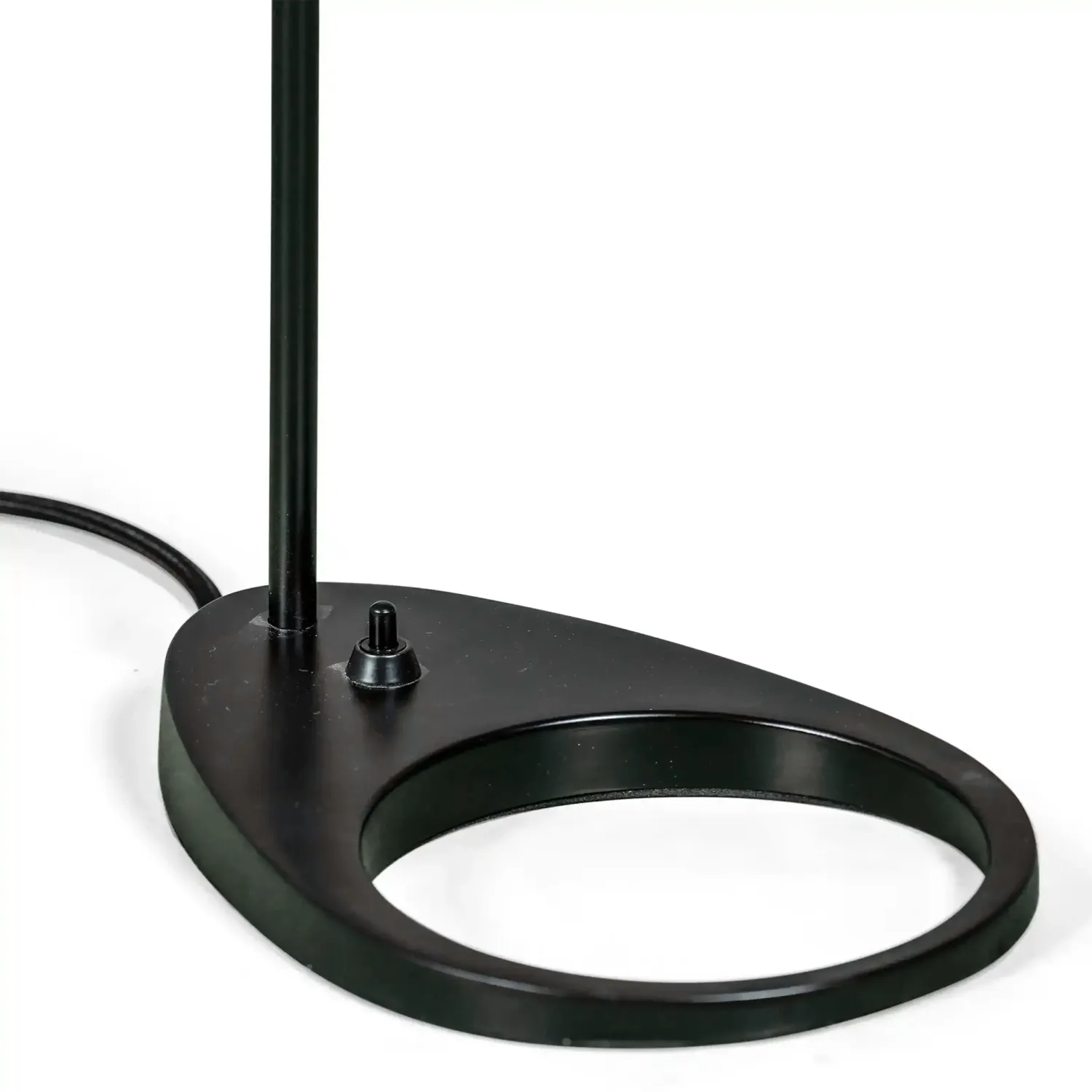Lampe de table Jhon | Design inspiré d'Arne Jacobsen en acier