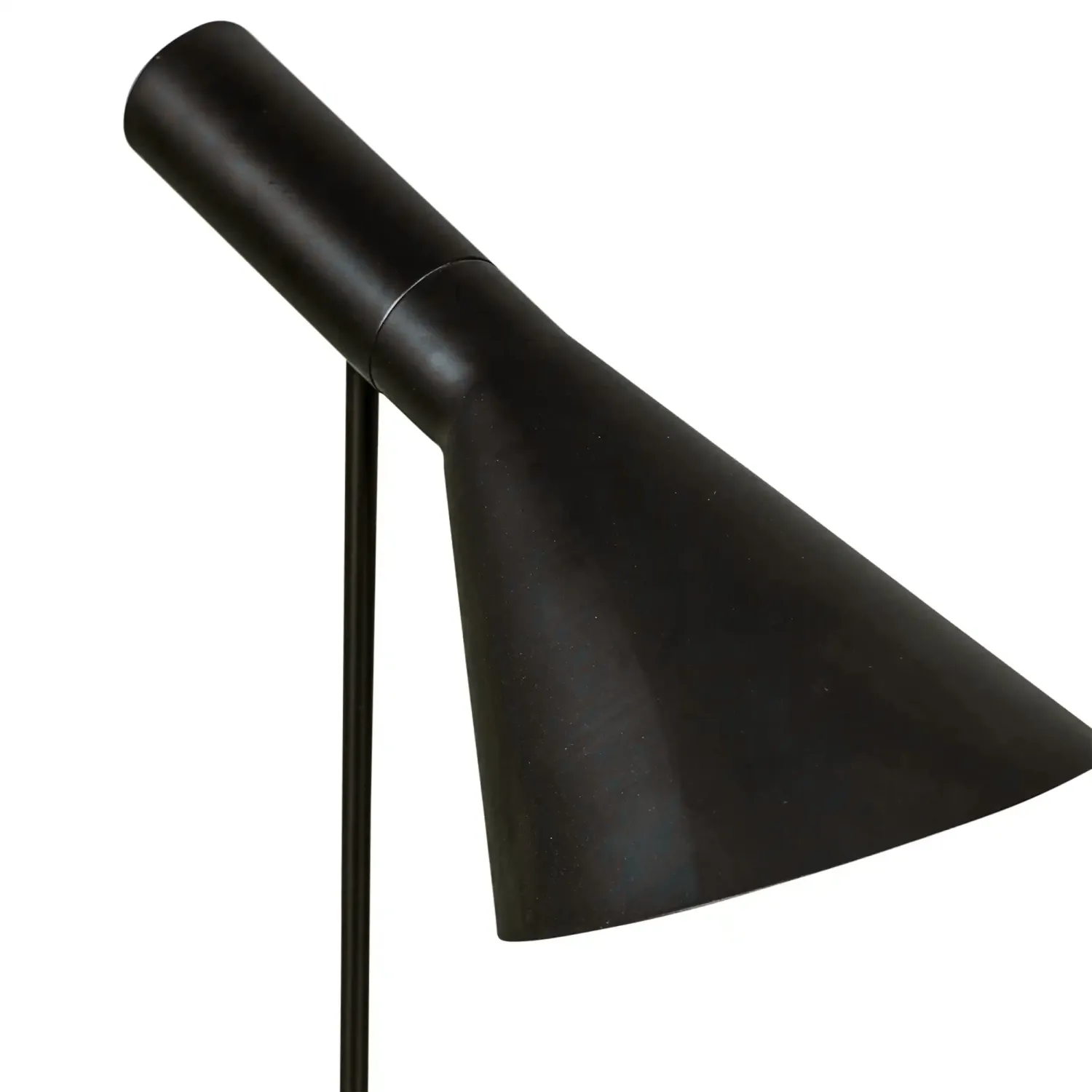 Lampe de table Jhon | Design inspiré d'Arne Jacobsen en acier