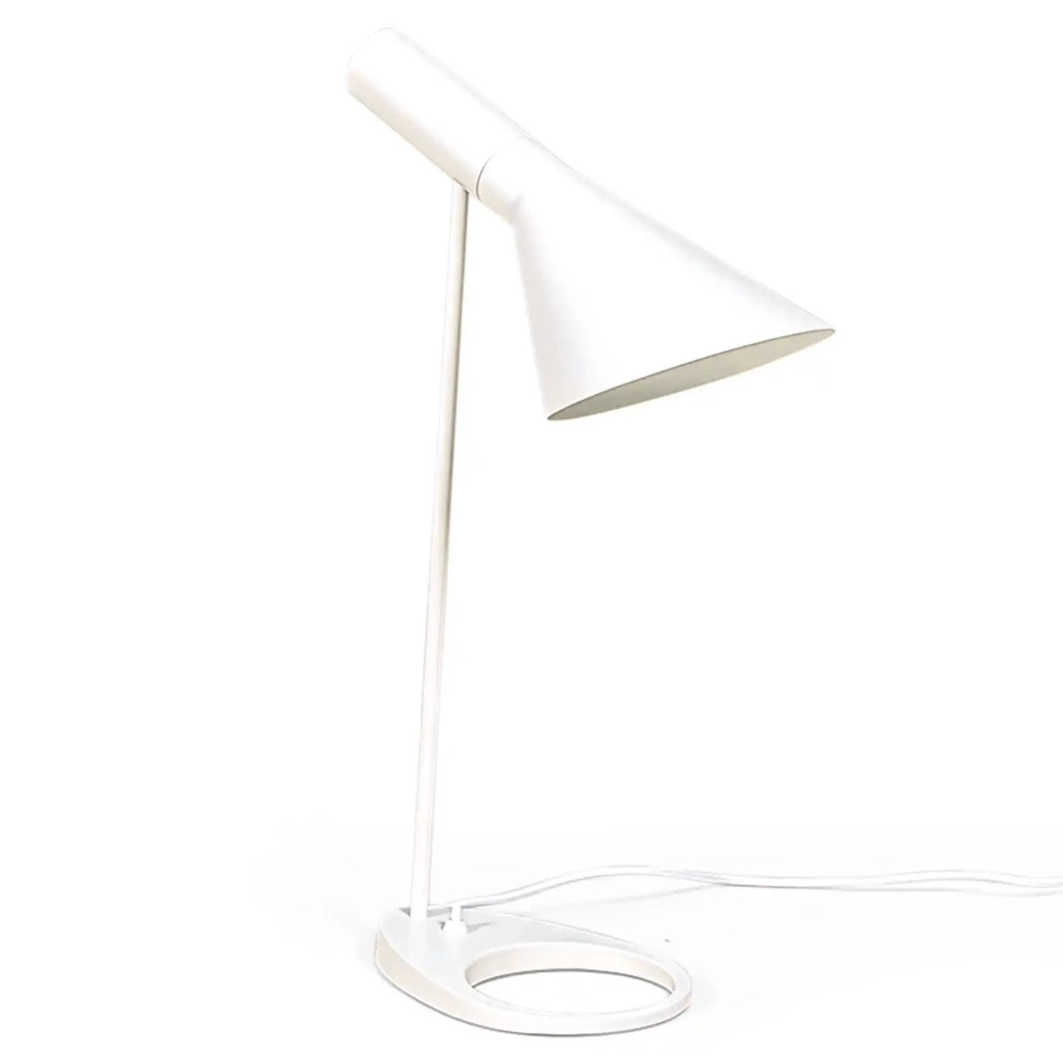 Lampe de table Jhon | Design inspiré d'Arne Jacobsen en acier