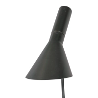 Lámpara de pie Jhon | Diseño inspirado en Arne Jacobsen en acero