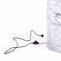 Lustre Manhattan en acier et marbre de Carrare | Luminaire design moderne