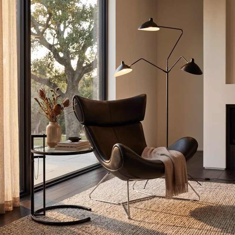 Emola Chair in Italian Leather : Fauteuil moderne au design haut de gamme
