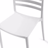 Chaise empilable en polypropylène pour usage extérieur - Creta