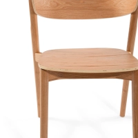 Chaise de salle à manger en frêne naturel Notorius | Design élégant scandinave