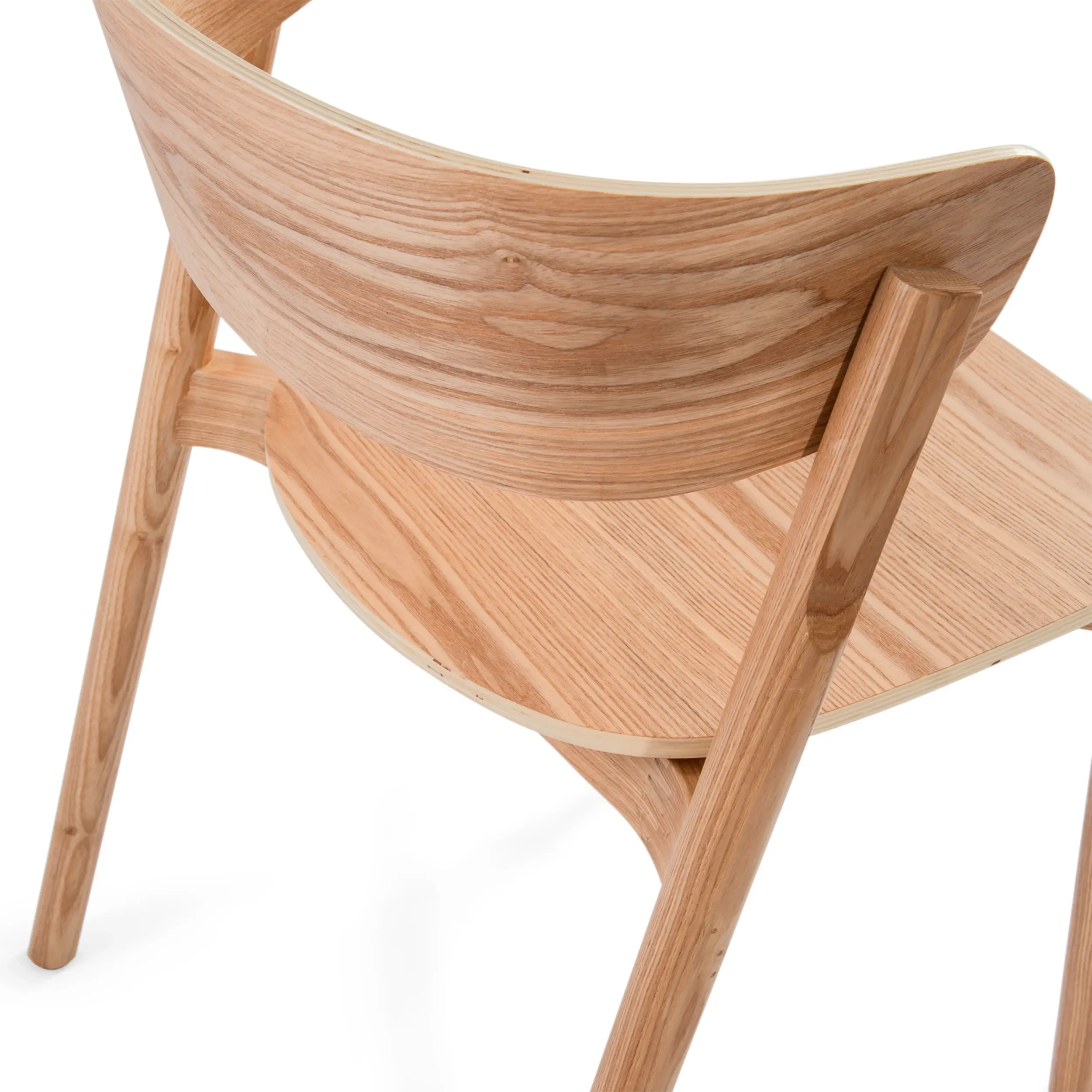 Chaise de salle à manger en frêne naturel Notorius | Design élégant scandinave