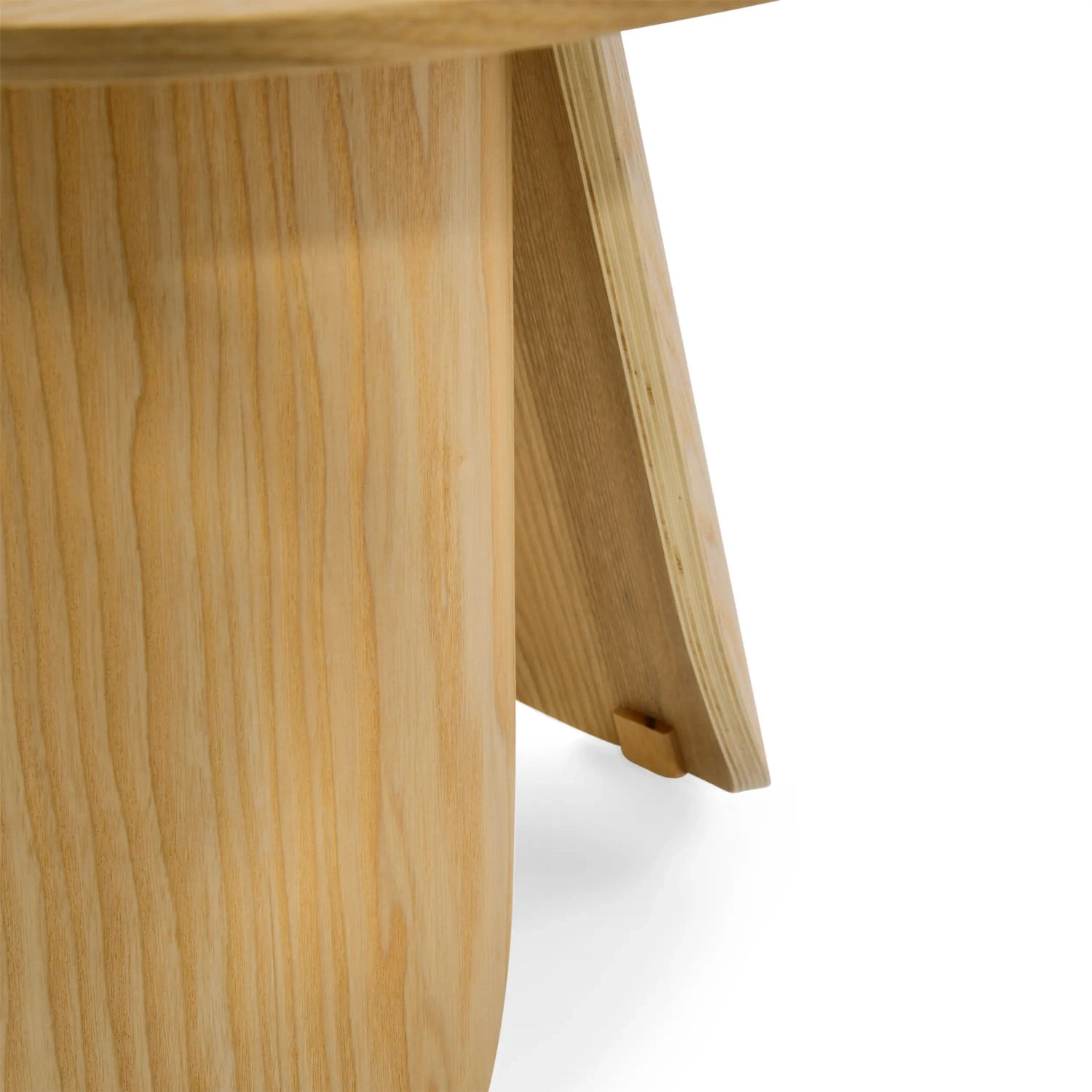 Table d'appoint « Pluto » en frêne scandinave