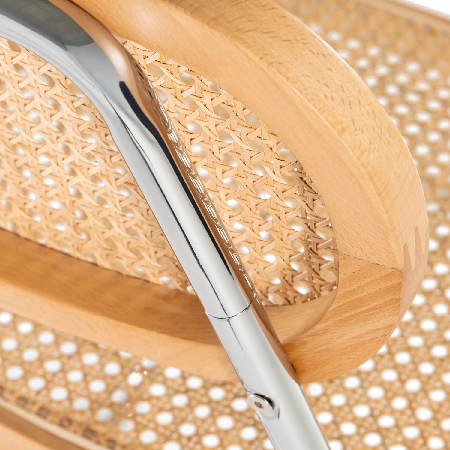 Chaise Lucio en rotin naturel avec piètement en porte-à-faux