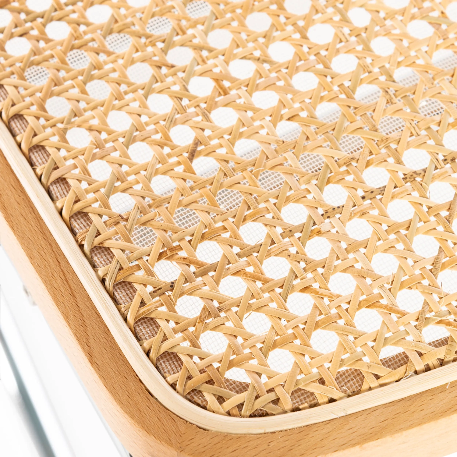 Chaise Lucio en rotin naturel avec piètement en porte-à-faux
