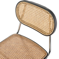 Chaise Lucio en rotin naturel avec piètement en porte-à-faux