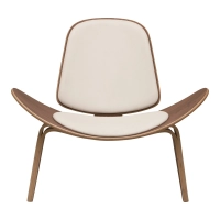 Réplica de la silla Shell Ch07 en madera de nogal