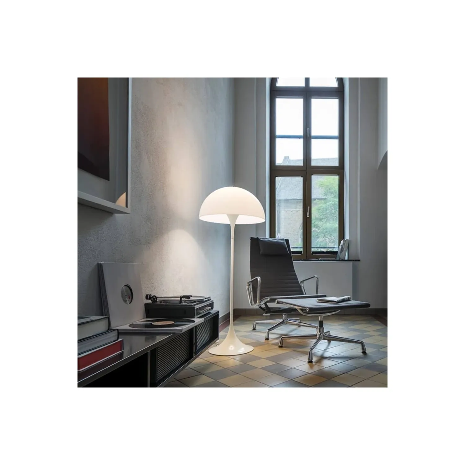 Replica of the Phantella floor lamp by Verner Panton