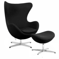 Replica Egg Chair com Apoio para os Pés da designer Arne Jacobsen