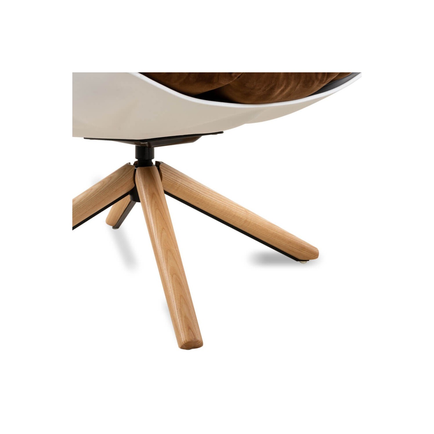 Poltrona Space Design con poggiapiedi  La poltrona di design Space con poggiapiedi è uno dei nostri modelli più sorprendenti e s