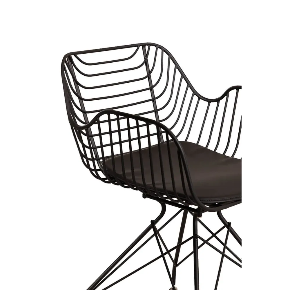 Chaise en métal Meridian adaptée pour l'extérieur