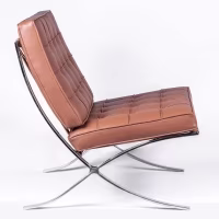 Réplique chaise Barcelona en cuir cognac.