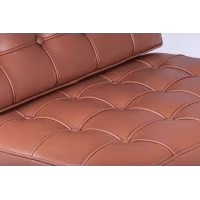 Réplique chaise Barcelona en cuir cognac.