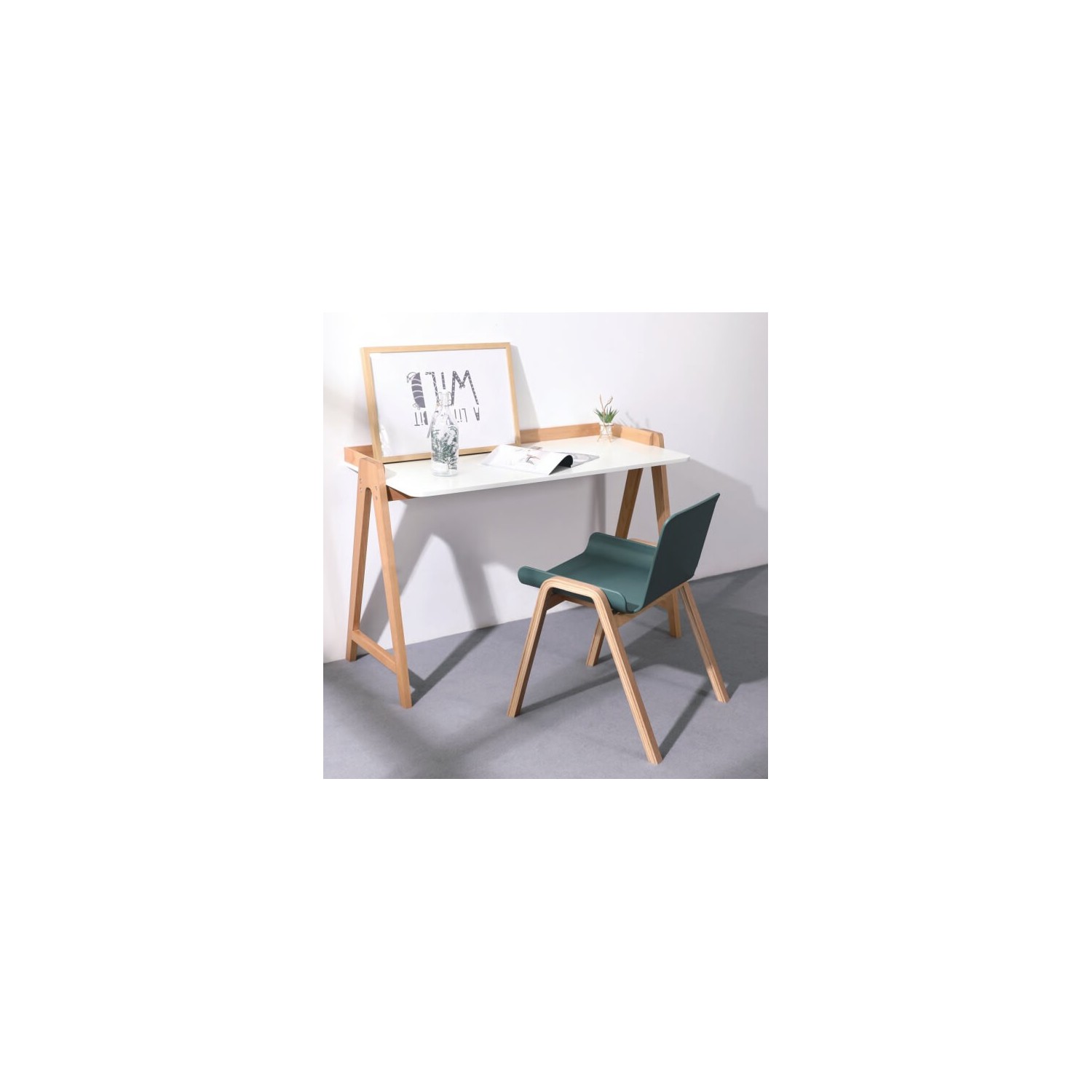 Scrivania Pop con gambe in massello di rovere