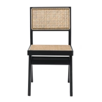 Replica della sedia Chandigarh del designer Pierre Jeanneret 