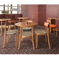 Vintage Oldhouse-tafel in natuurlijk rotan en essenhout
