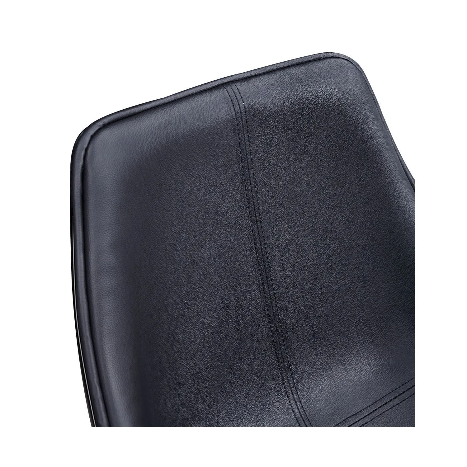 Chaise Olaan recouverte de simili cuir
