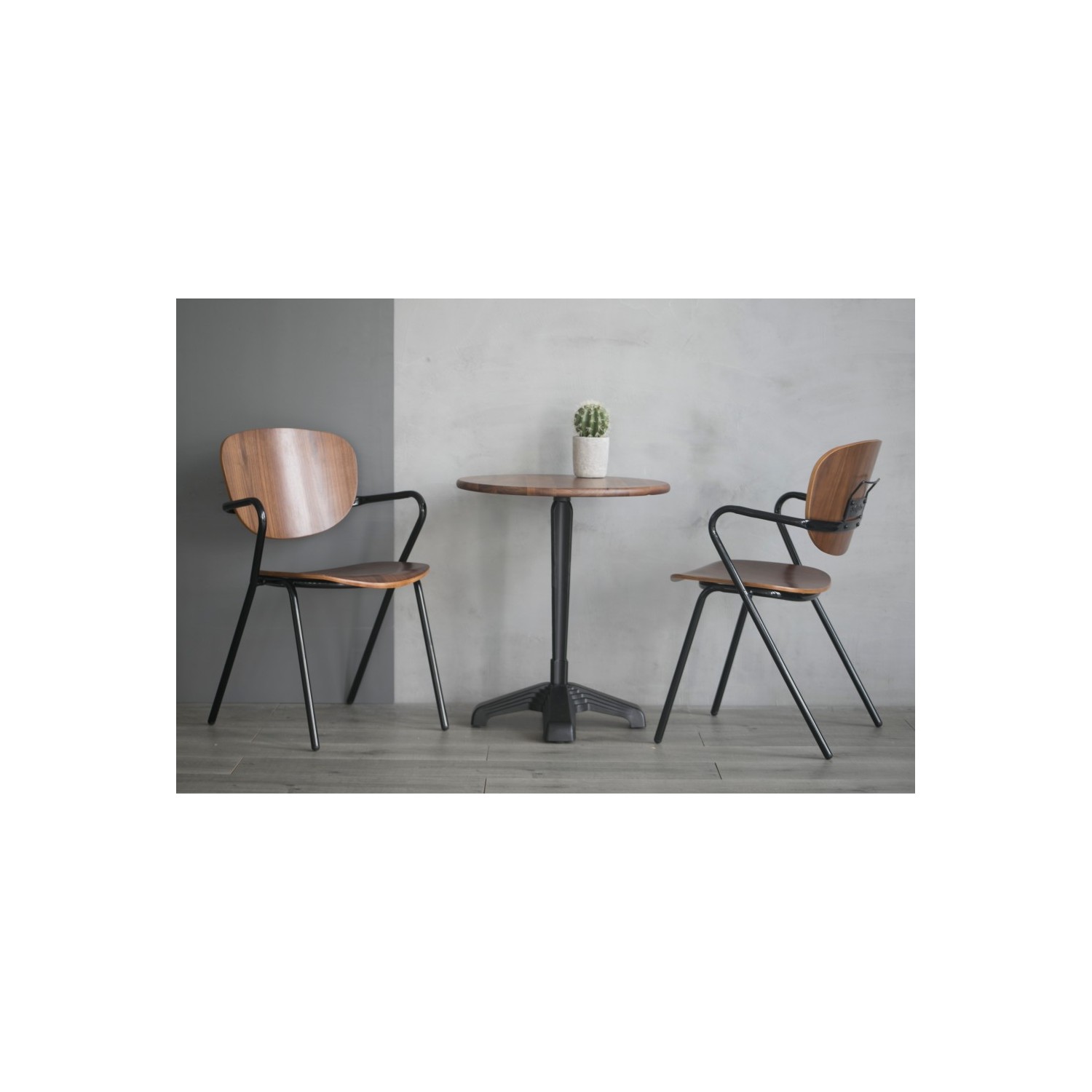Industrial chair Alpha in walnut wood