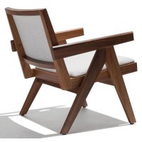 Sillón lounge con reposabrazos Compass en madera de teca y tejido bouclé